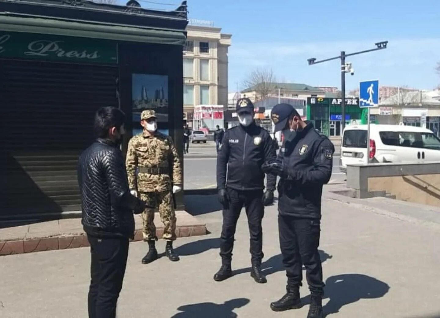 Полиция Азербайджана. Азербайджанские полицейские. Форма полиции Азербайджана. Полиция Баку. Новости часа в азербайджане на фейсбук