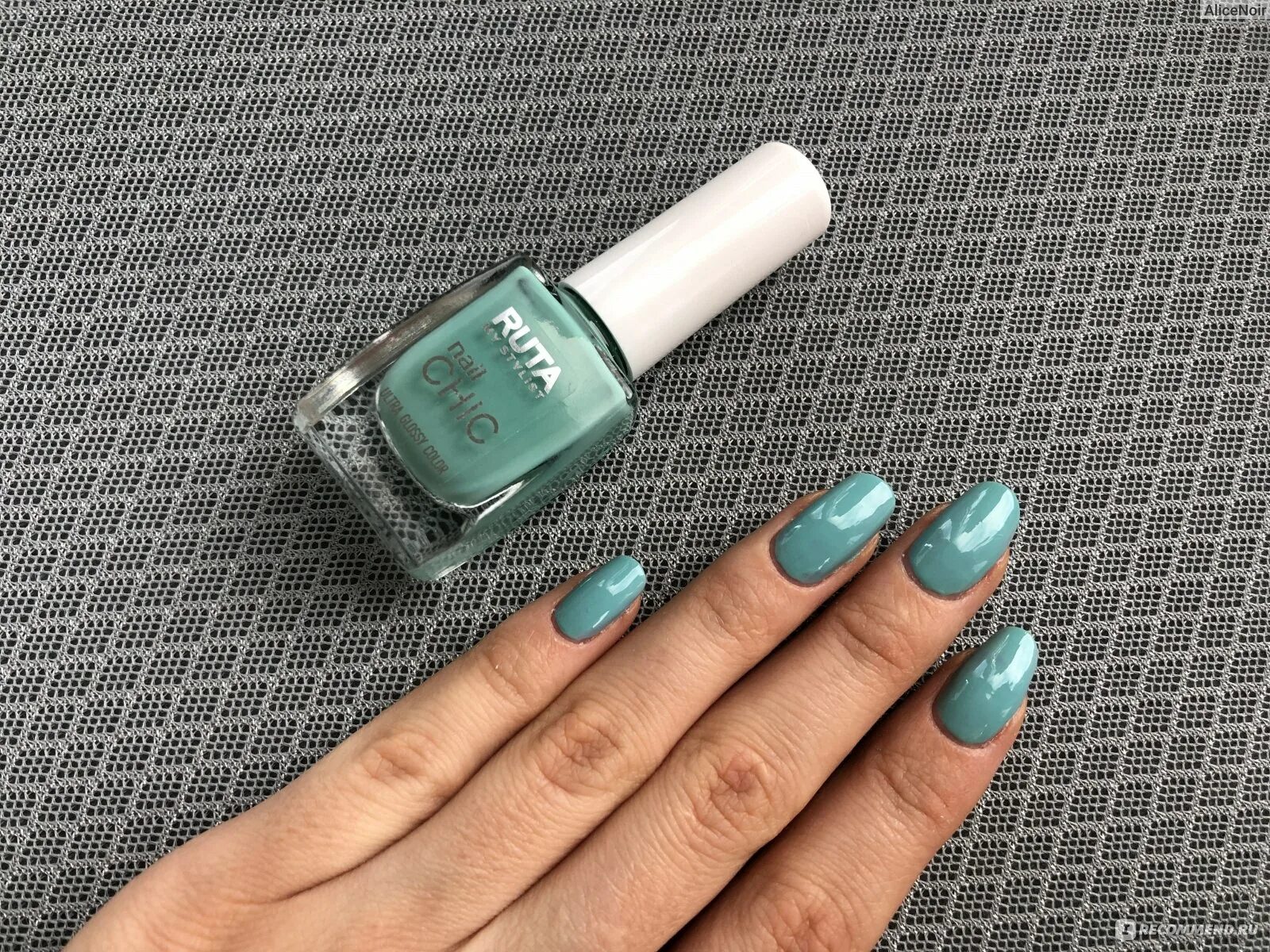 Дешевые лаки купить. Ruta лак. Ruta Nail Chic лак 114. Флуоресцентный лак Ruta Nail Chic. Дешевые лаки.