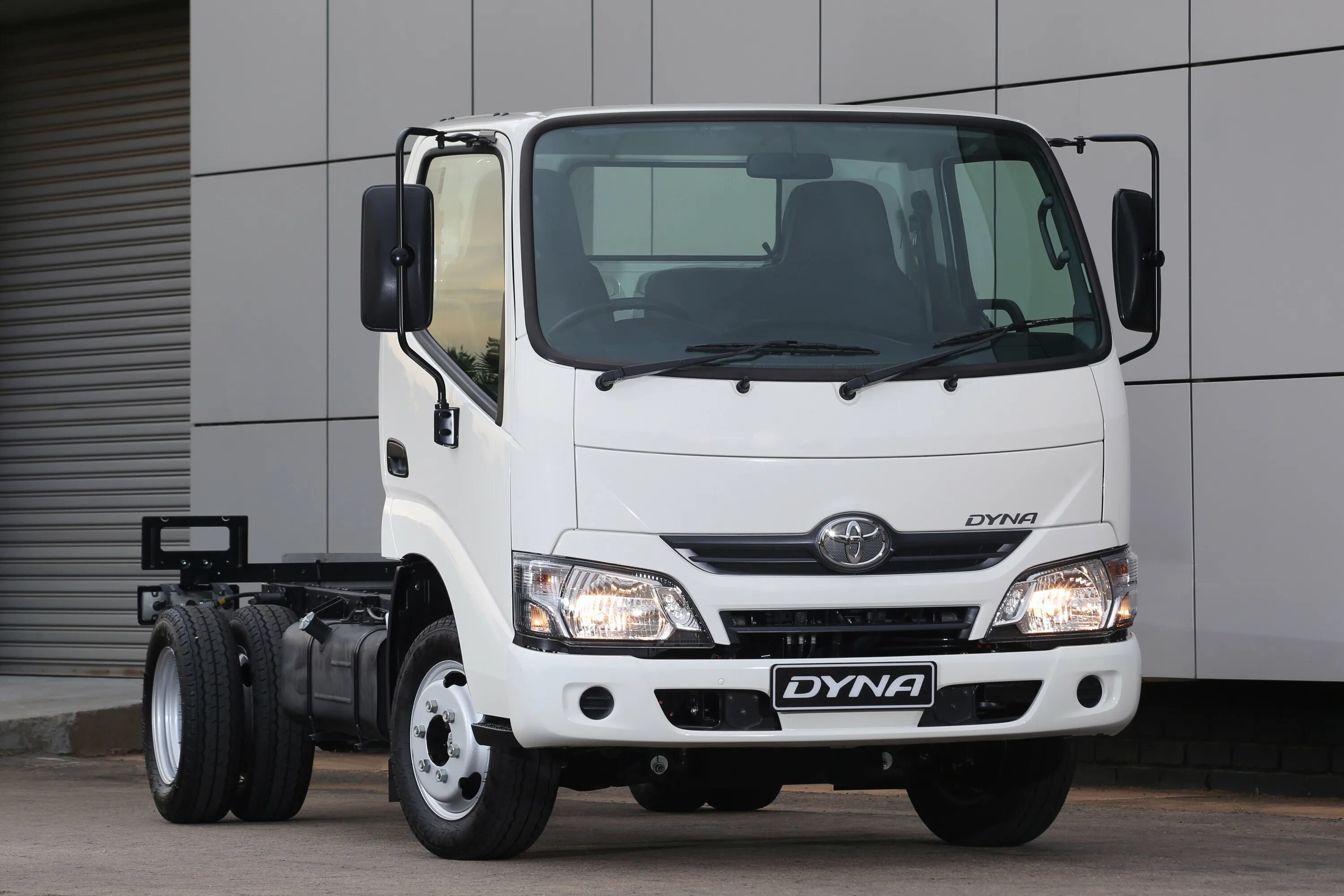 Малые грузовики. Toyota Dyna 6500. Toyota Dyna 2022. Тойота Дюна Toyota Dyna. Тойота Дюна 2017.