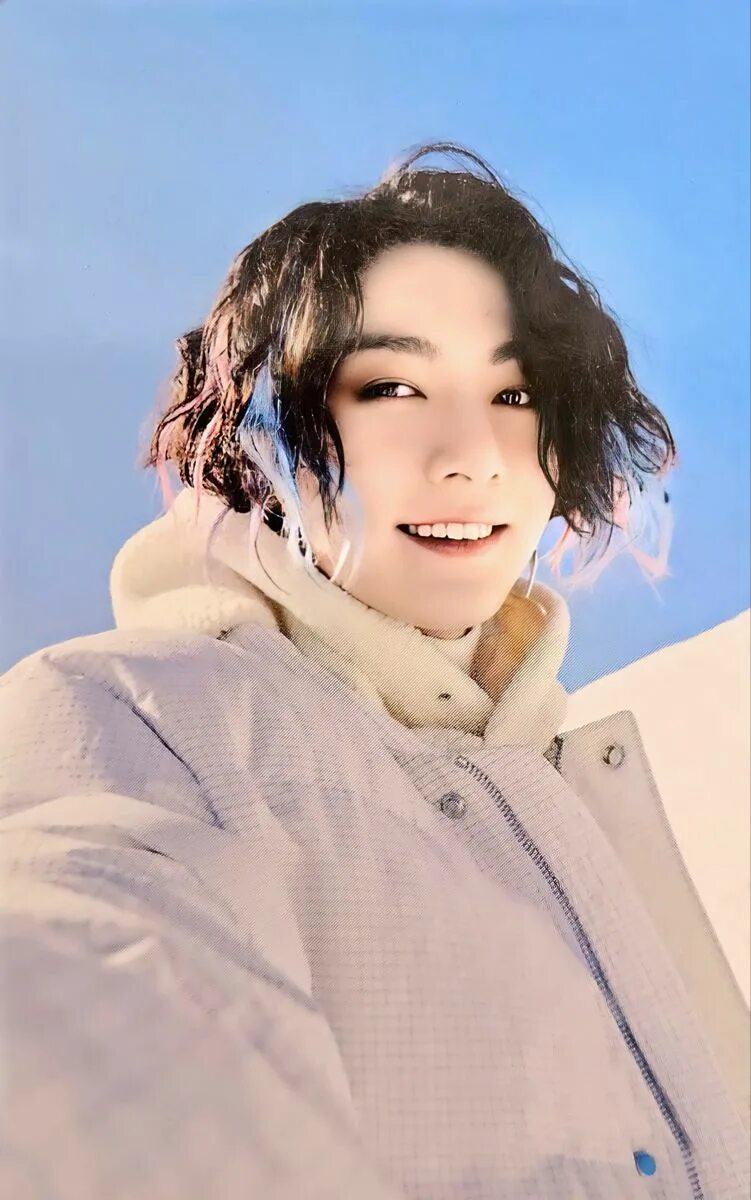 Winter package. Bts winter package 2025. bts winter package 2025 чонгук. чонгук winter package 2025. bts winter package 2025 taehyung.