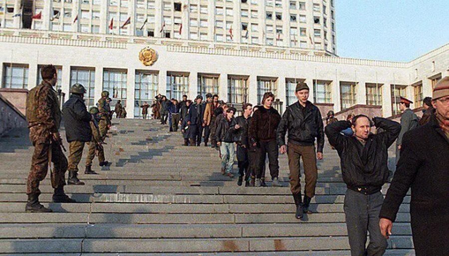 Путч 1993 расстрел Останкино. Ельцин белый дом 1993. Октябрьский путч 1993. Руцкой 1993 путч.