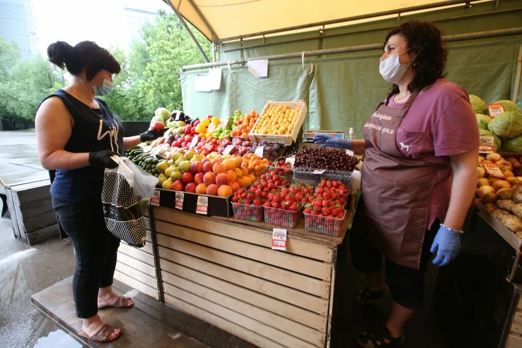 Ярмарка выходного дня в Москве. Ярмарка сельхозпродукции. Ярмарка продукты. Московские ярмарки выходного дня