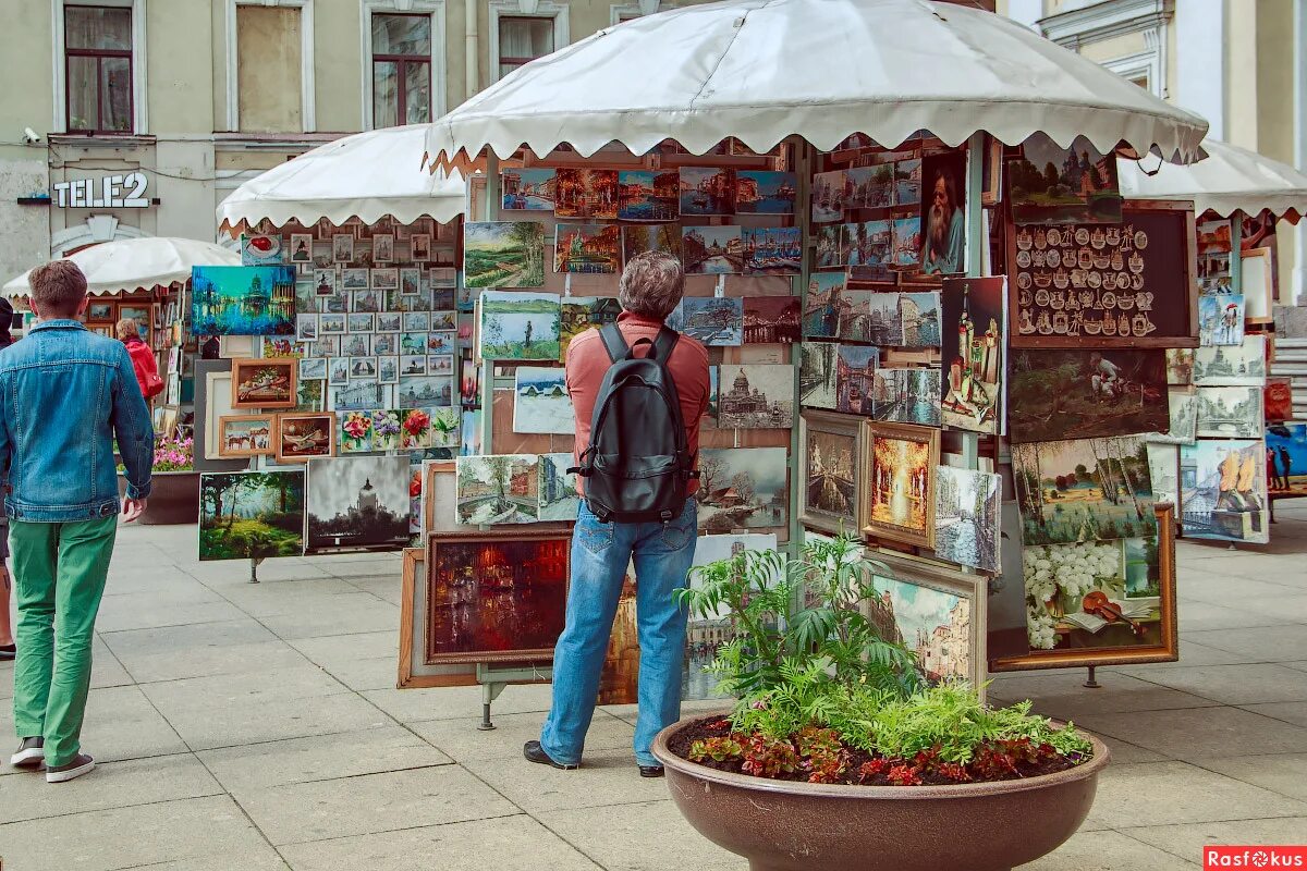 Vernissage кафе. Отель вернисаж на ушинского. Уличный художник на невском проспекте. Вернисаж спб. Невский художник на невском.