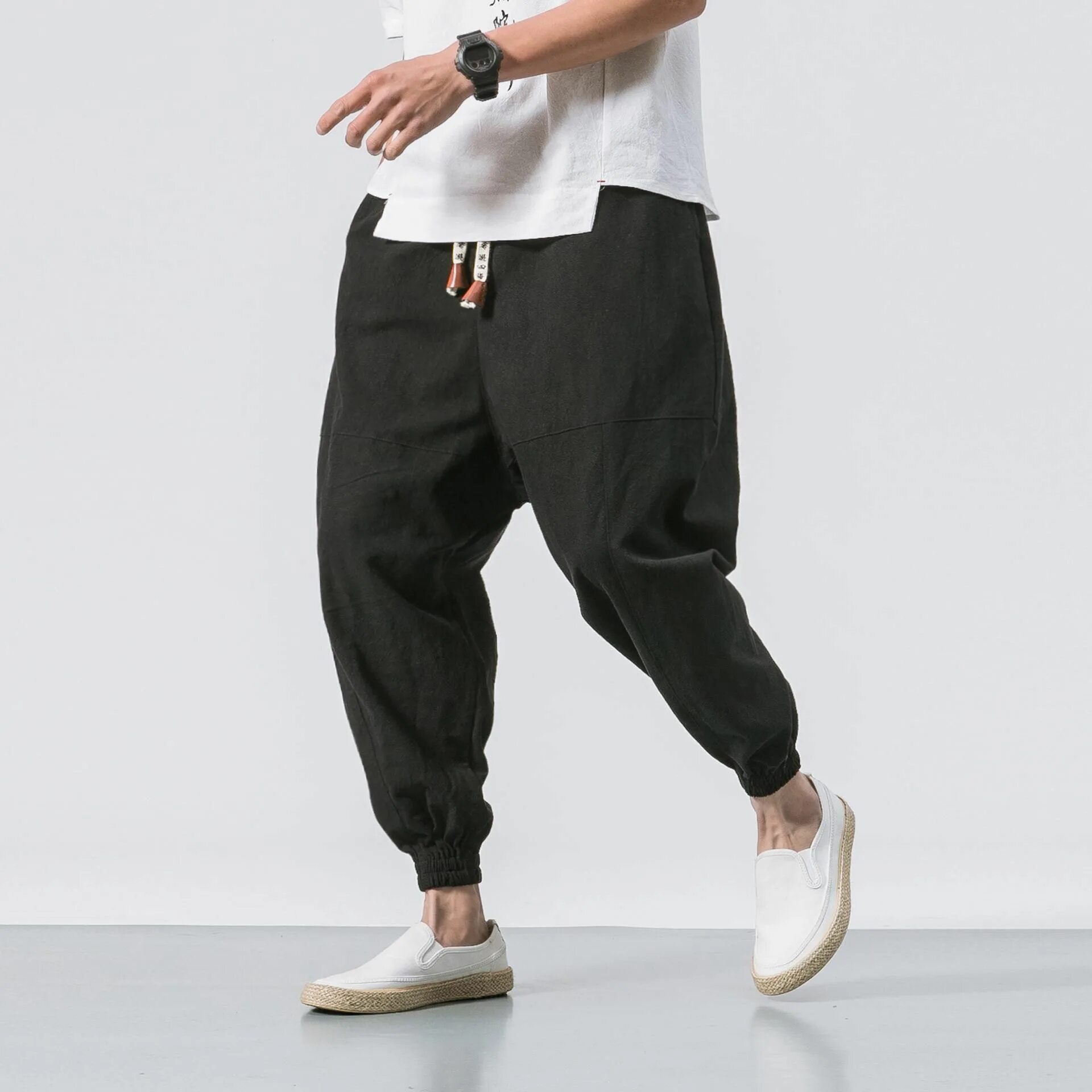 Harem pants мужские брюки. Спортивные брюки discomfort zone w. Брюки на кулиске hugo мужские. Штаны harem мужские. Harem pants jogger широкие.