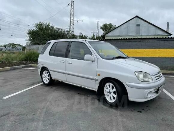 В. Raum 2002. Toyota raum 2002. Тойота раум 2002. Raum 2002.