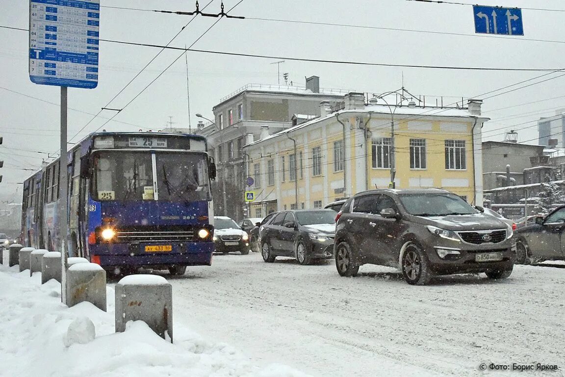 Машина Екатеринбург снег. Warmly Екатеринбург. В екатеринбурге потеплеет