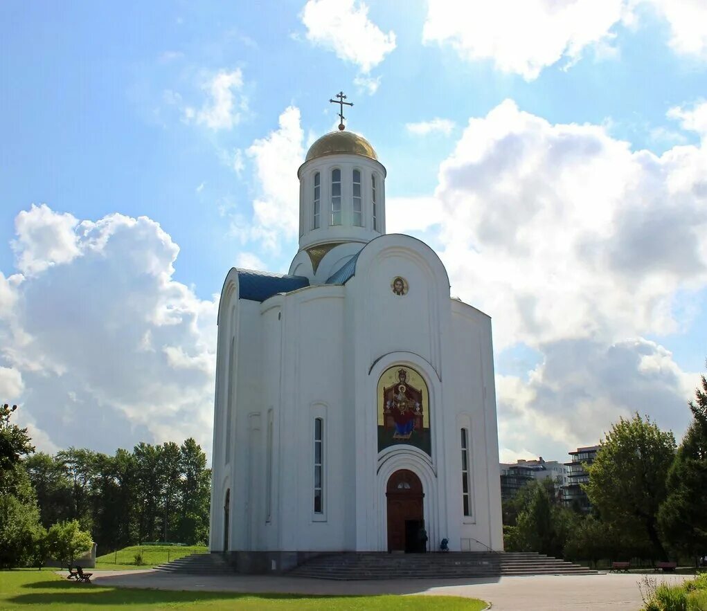 Блокадный храм в санкт петербурге. Успенская церковь на малой охте. храм успения пресвятой богородицы (блокадный храм). блокадный храм на малой охте. успенский блокадный храм на малой охте.