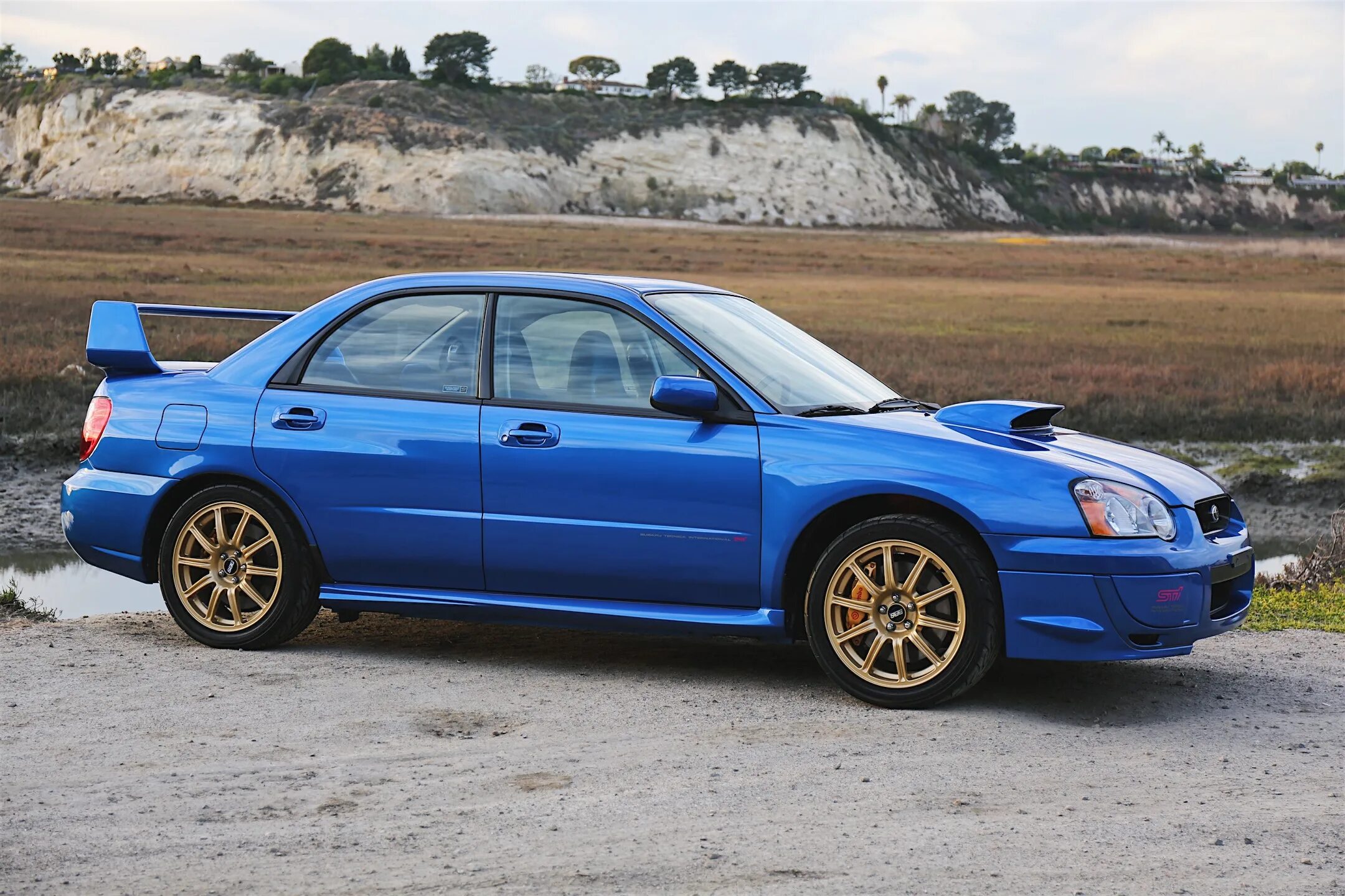 Купить subaru impreza wrx. Subaru Impreza WRX STI 2004. Subaru WRX 2004. Субару Импреза STI 2004. Субару Impreza WRX STI 2004.