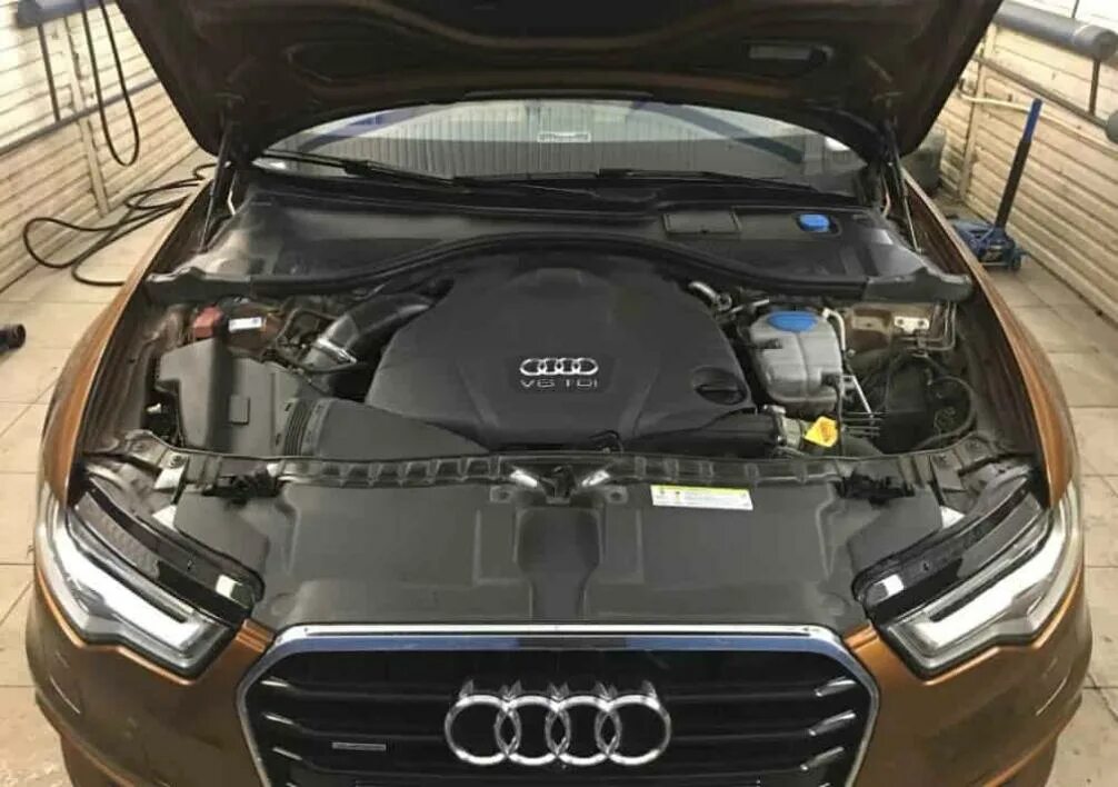 Audi a6 c7 2.0 TFSI. Audi a6 2013 под капотом. Ауди а6 с7 2,8 под капотом. A6 c7 3.0 TFSI. Капот ауди а5