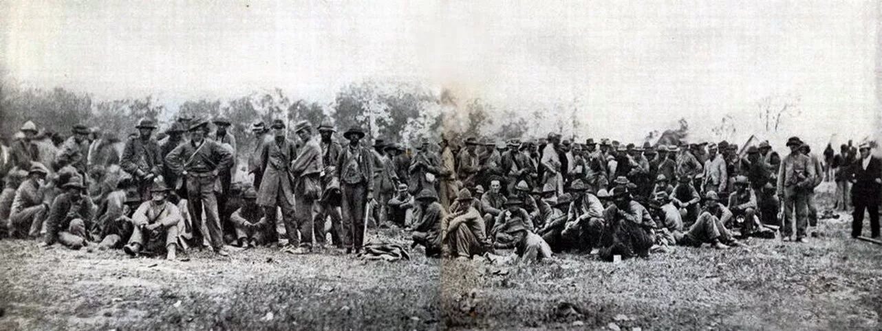 Пленные французы 1914. Гражданские пленные. Концентрационные лагеря в польше в 1920. Защита военнопленных. Гражданские пленные.