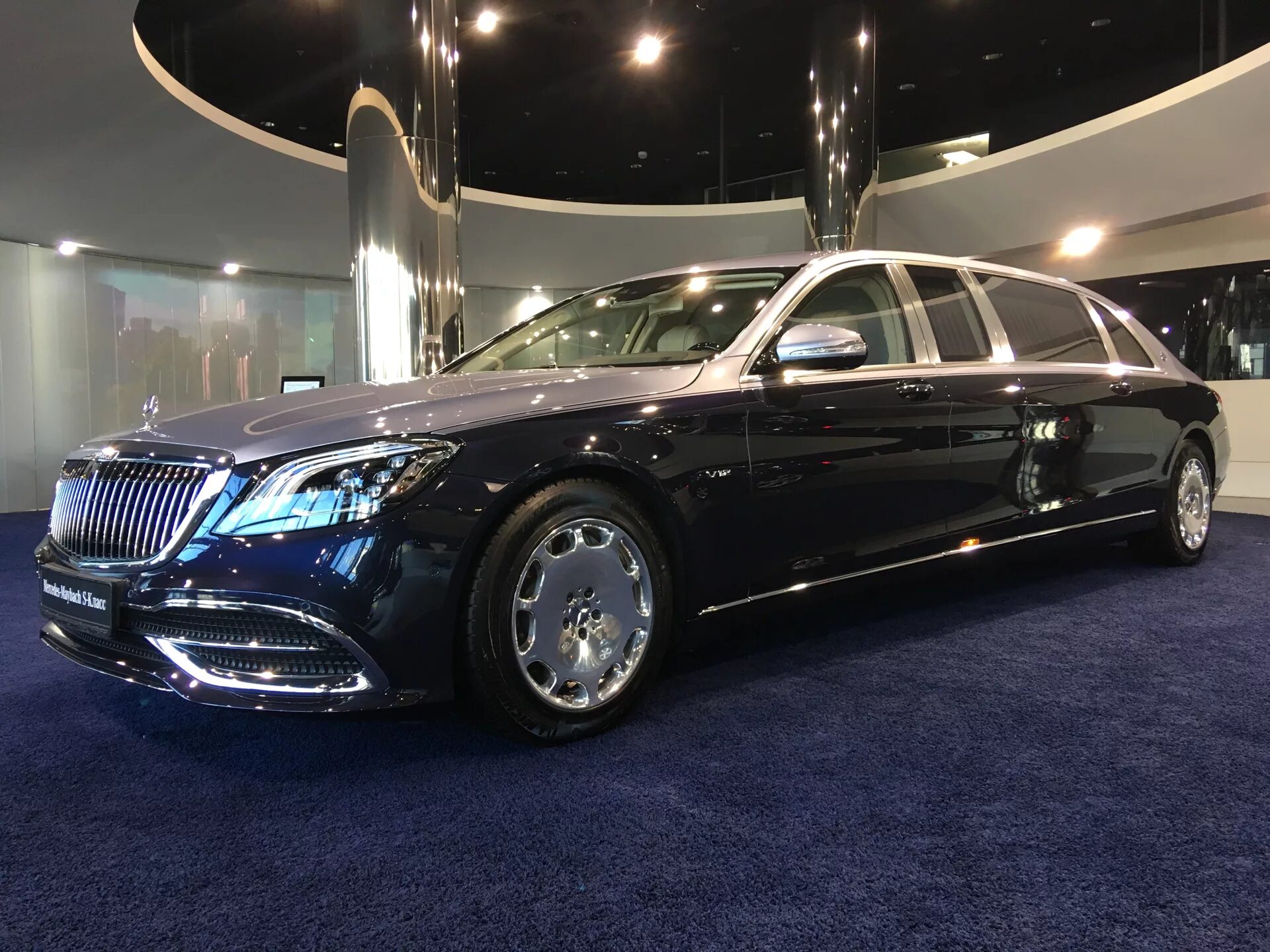 Maybach s650. Mercedes Maybach s750. Майбах s650 седан. Мерседес Майбах лимузин 2022.