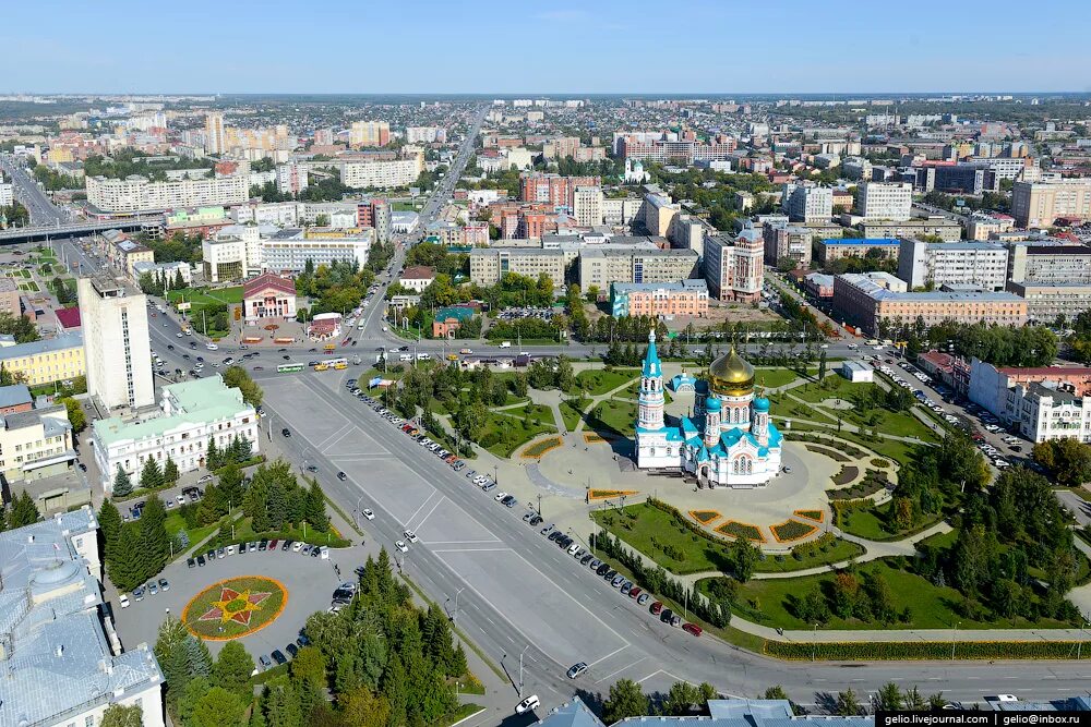 Почему омск назван омском. Соборная площадь Омск. Город Омск с высоты птичьего полета. Улица Соборная площадь Омск. Соборная площадь Омск сверху.