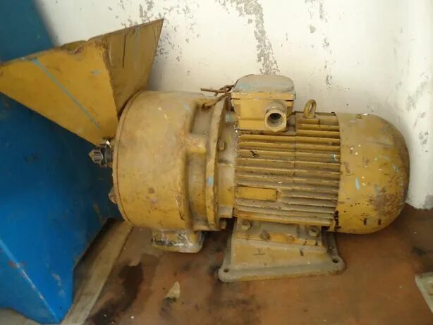 мелотерка со-124а для дробления зерна. со 124 дробилка. со 124. мелотерка со-124. краскотерка мельница.