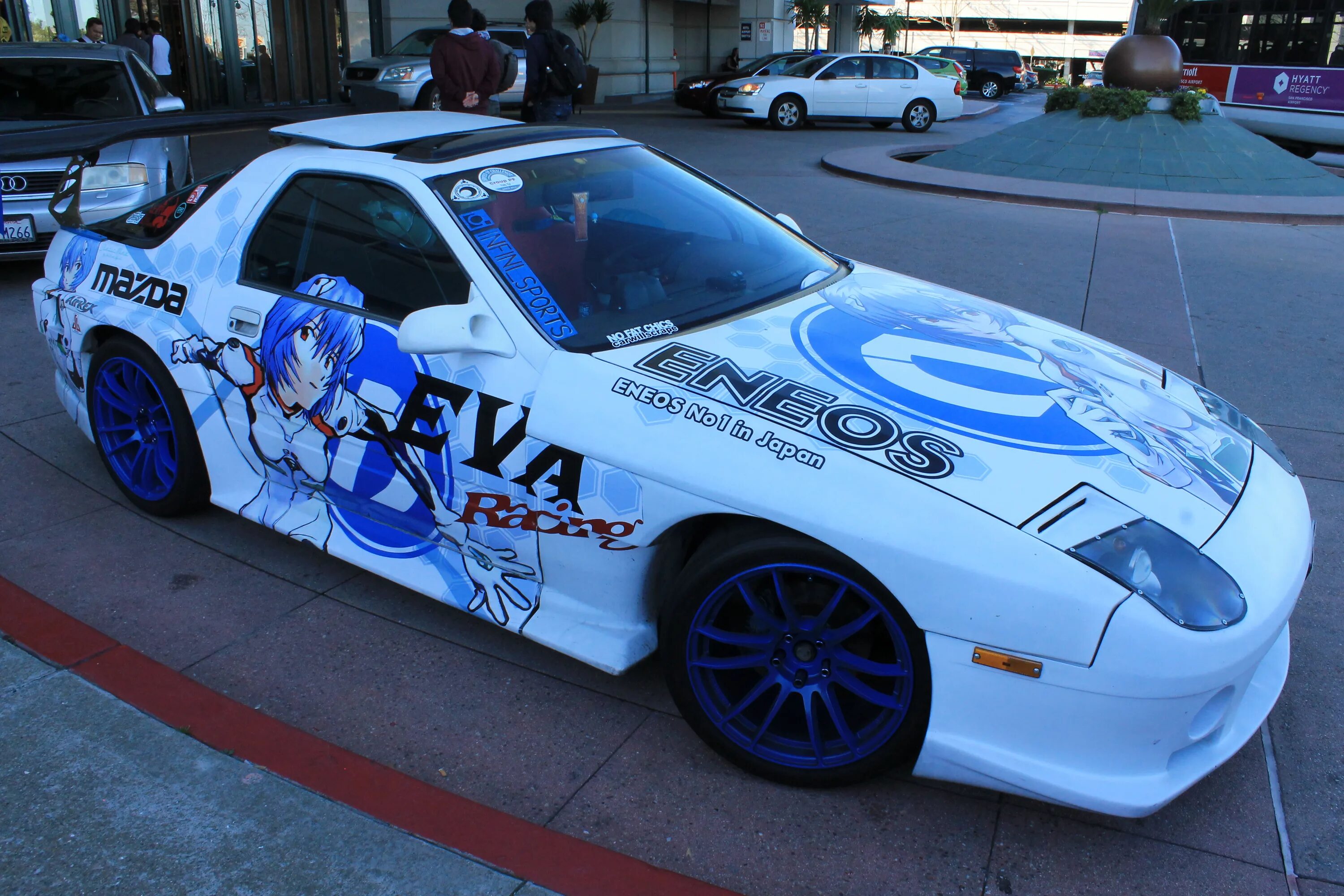 Аскам машина. Mazda rx7 FC Itasha. Itasha Евангелион. Иташа Eva. Itasha Soarer.