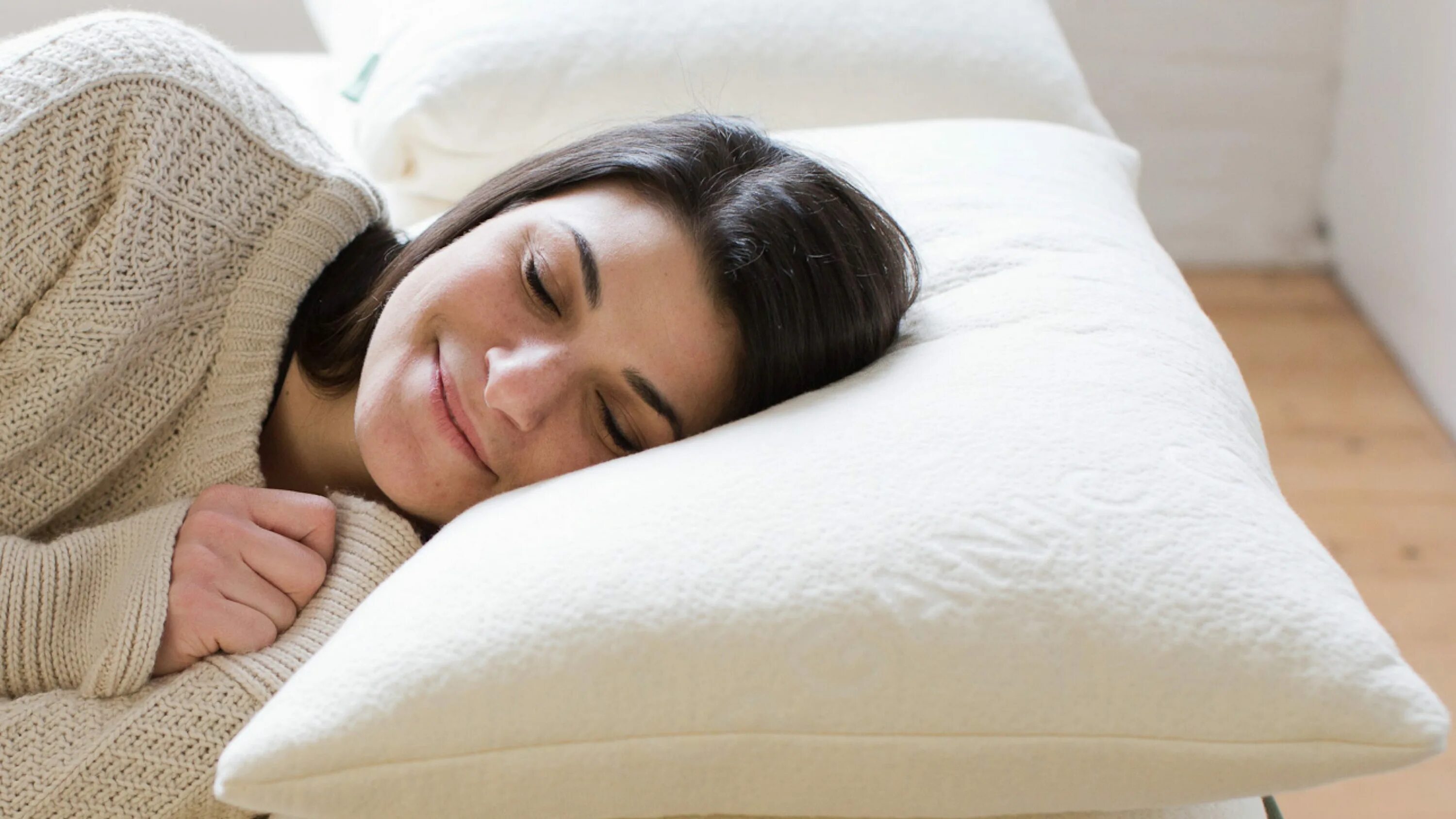 Sleeping best. Подушка сон сервис релакс. Подушка Sleepy - dreamy. Mattress women with Pillow. Подушка achieve your best Sleep.