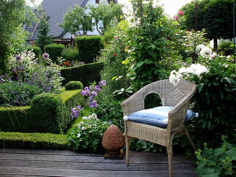 видео уютный уголок. читальный уголок в комнате. уютный подоконник. уютный диванчик с подушками. уютный уголок в интерьере.