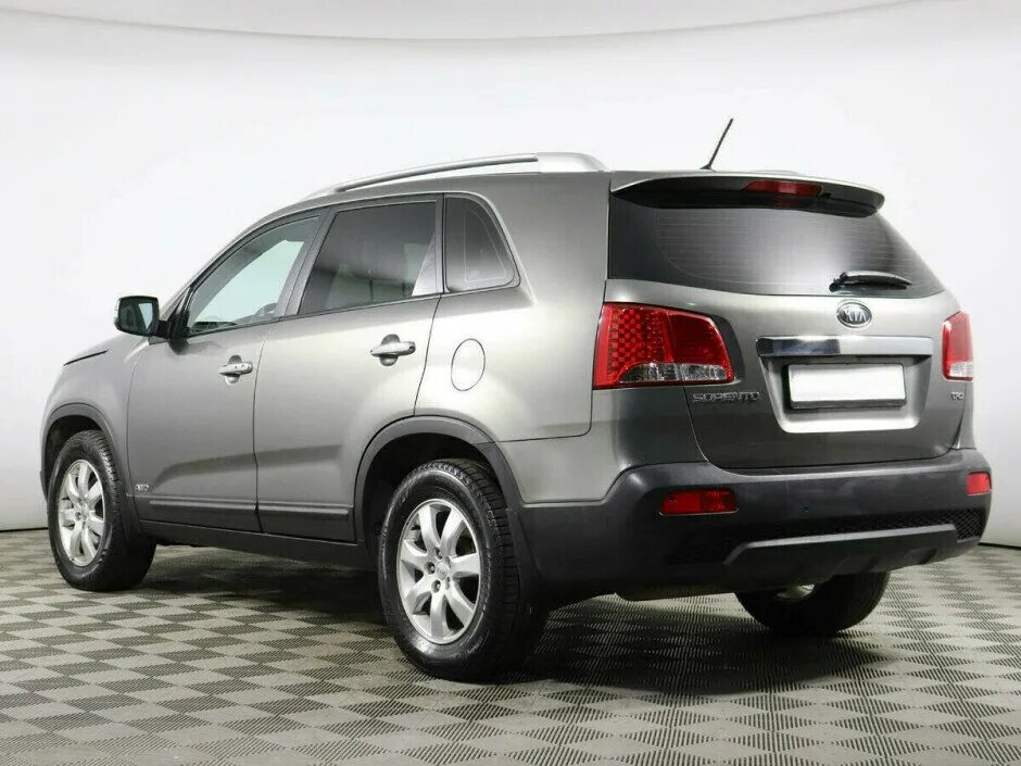 Иркутск купить соренто. Kia Sorento 2011. Kia Sorento II 2011. Кия Соренто 2011 года. Киа Соренто 2011 года 2.4.