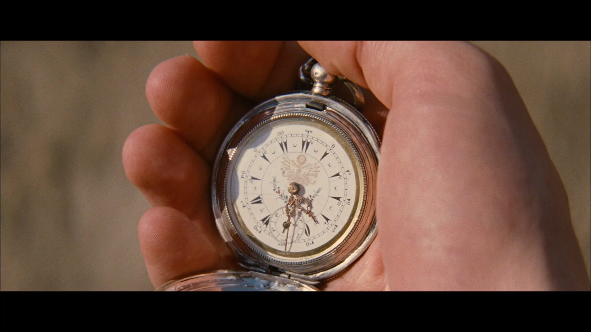 Получите вторые часы. Часы карманные Zenith 3241020. Часы гифка. Карманные часы гиф. Анимация старинные часы.