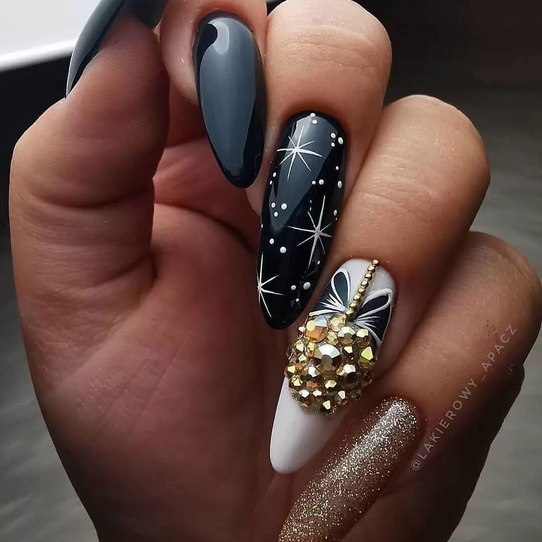 крутые ногти. красивые ногти. крутые ногти. ногти модные молодежные. мерлин найлс 2021.