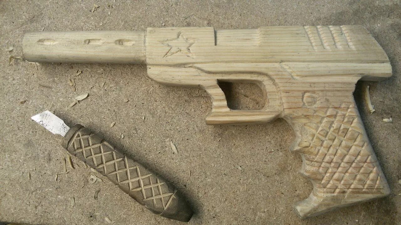 Wood gun. Поделки из дерева своими руками.