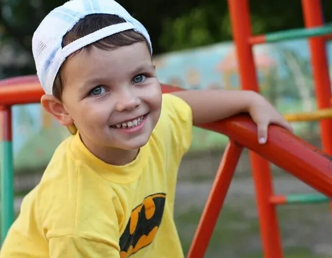 Два с половиной годика гоша. 2 с половиной года. Три с половиной года ребенку. Севак бабелян. 4 с половиной года.