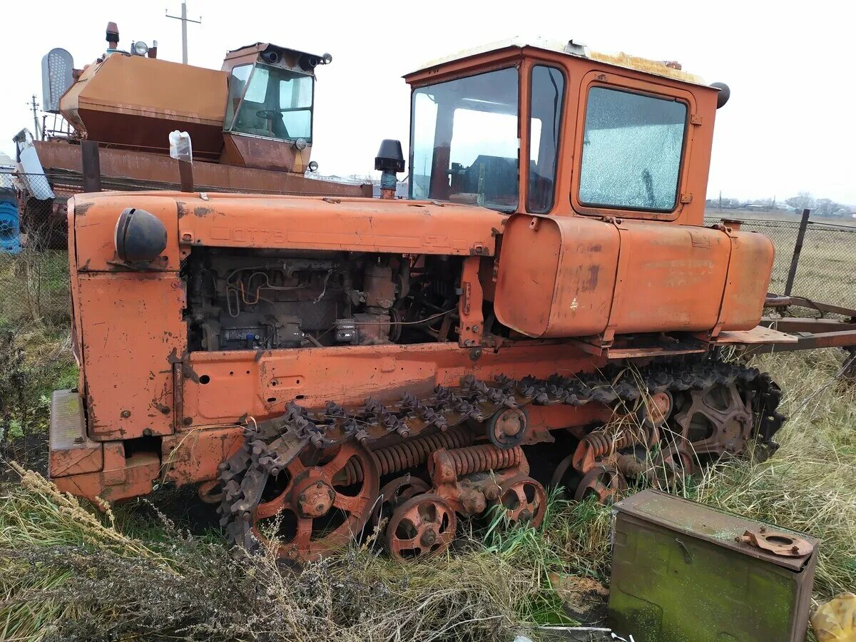 гусеничный трактор дт75 бульдозер. алтайский трактор дт75. дт 75 б у авито. трактор гусеничный вгтз 75. дт-75 трактор.