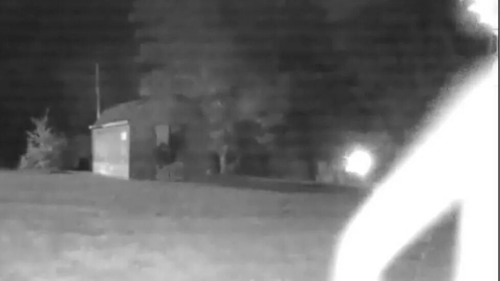 Попало на камеру видеонаблюдения. Попало на камеру видеонаблюдения. Попало на камеру видеонаблюдения. Автомобили призраки заснятые на видео. Фотографии преступников с камер наблюдения.