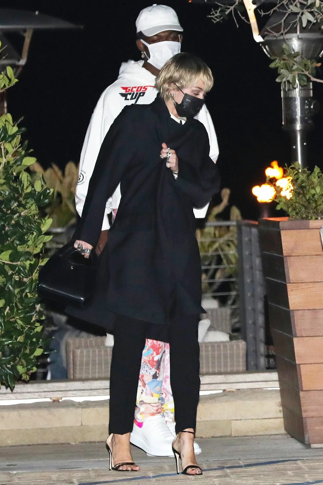 С кем встречается майли Miley Cyrus Instagram (Görüntüler ile)