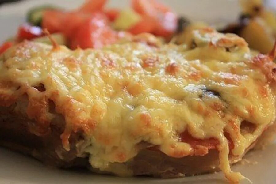 Как замариновать мясо по французски. Мясо в фольге с грибами и помидорами. мясо с грибами и помидорами в духовке. мясо французски в духовке. мясо с грибами в духовке.