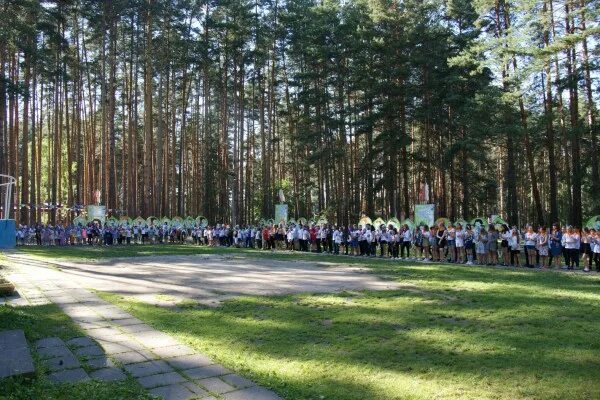 Уральские самоцветы смены. Уральские Самоцветы лагерь. Лагерь Уральские Самоцветы Соликамск. Санаторий Уральские Самоцветы Соликамск. Уральские Самоцветы Сысерть.