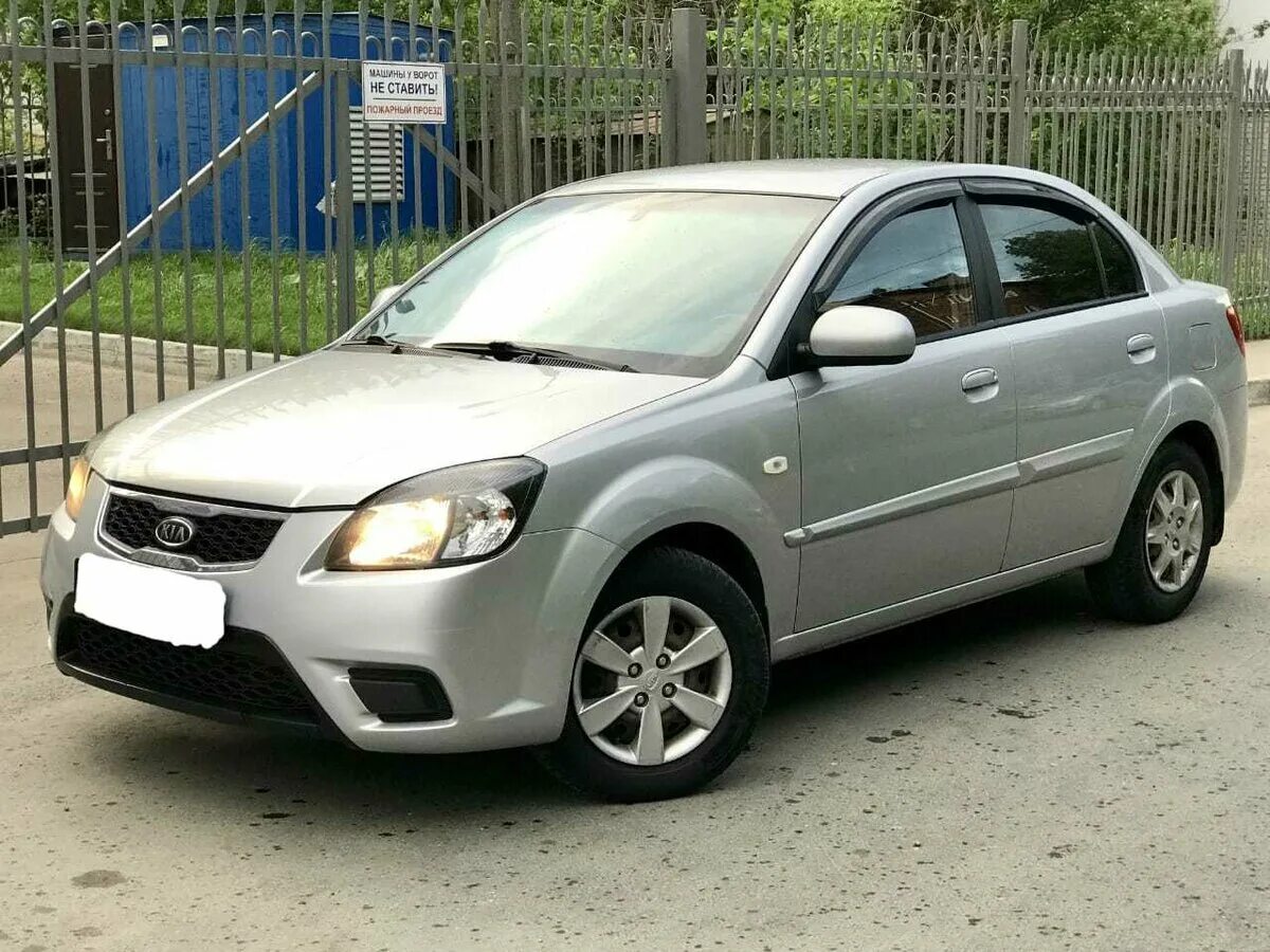 Киа рио 2010 года фото