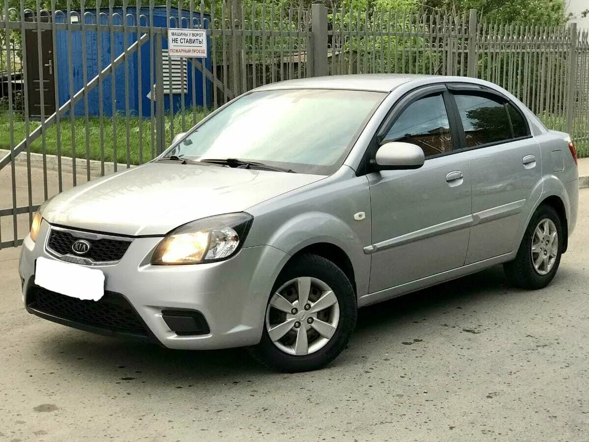 Kia Rio 2010. Kia Rio 2010 седан. Kia Rio 2010 1.4. Kia Rio 2 2010 1.4. Киа рио оцинкованный кузов