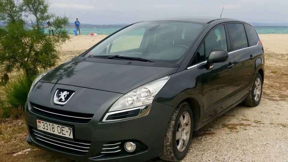 Peugeot 5008 2011. Peugeot 5008 2016. Пежо 5008 черный. Пежо минивэн 5008. Пежо 5008 2011.