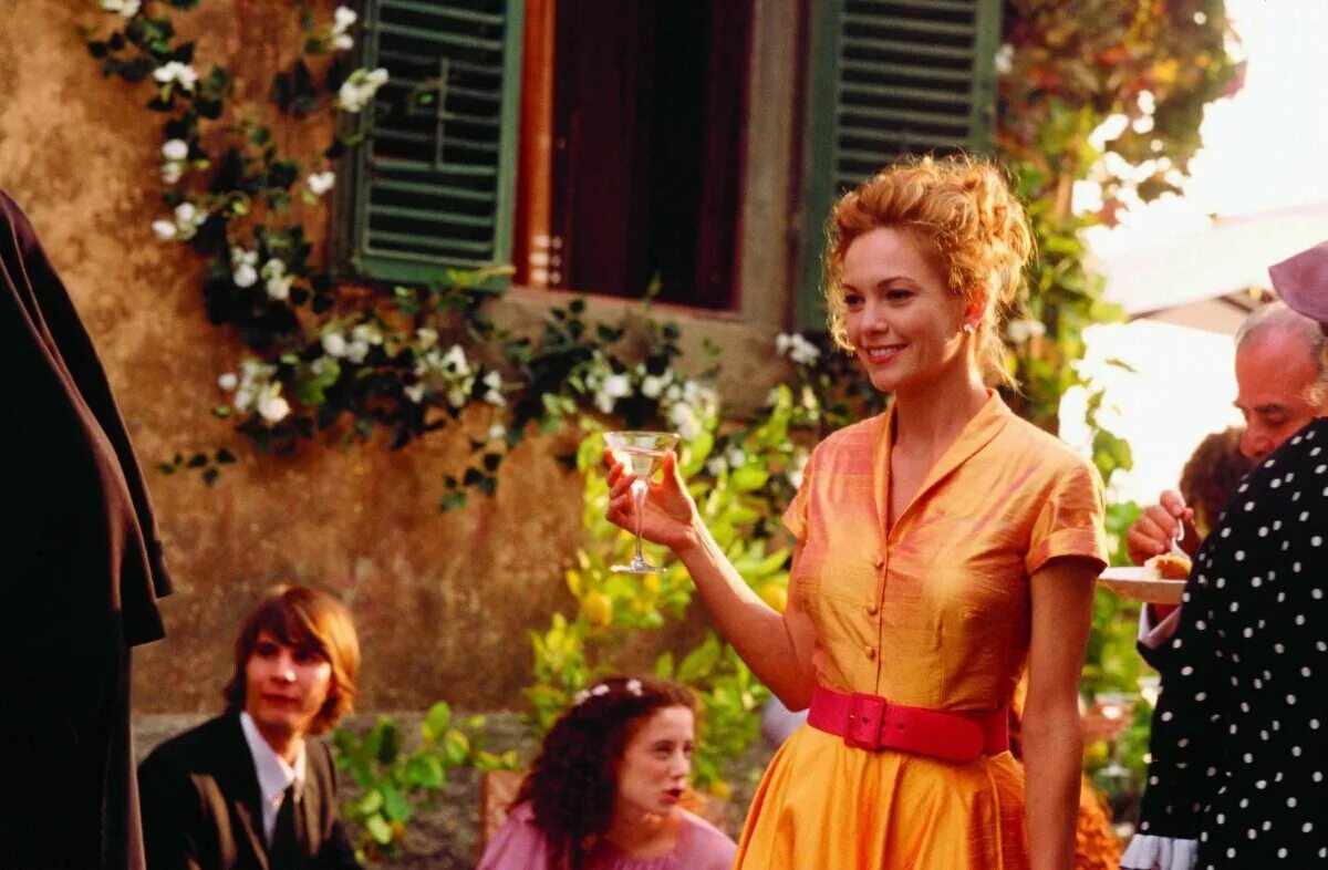 я вообще то жду. жду тебя. заходите в гости. кадр из фильма солнце тосканы. скоро здесь будет интересно.