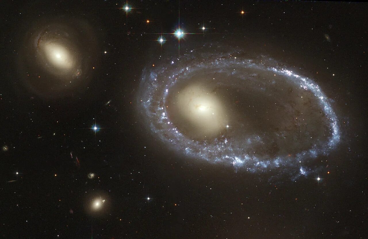 Holmberg 15a Галактика. Объект ХОГА кольцеобразная Галактика. Am 0644-741. Космос Галактика Млечный путь планеты.