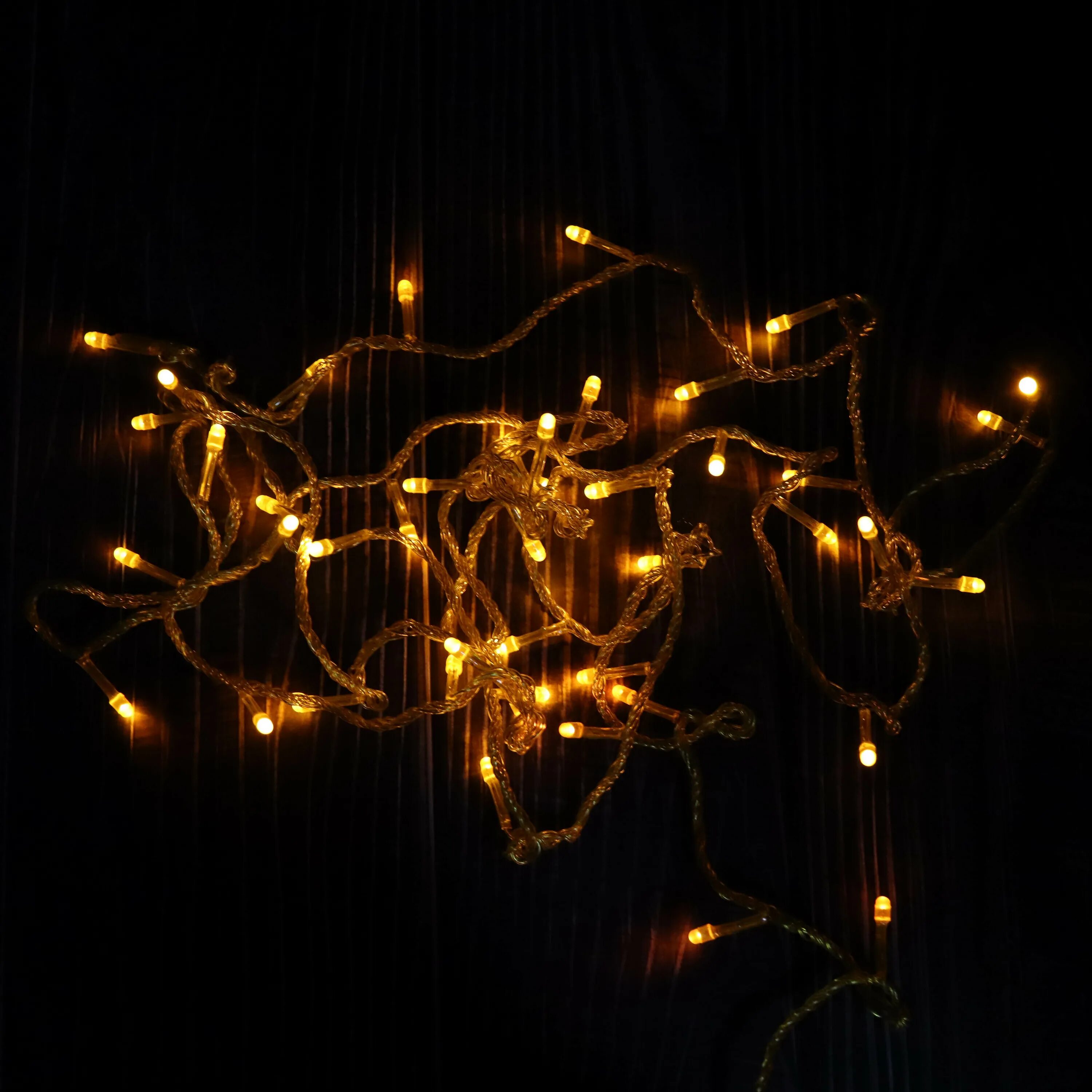 сине желтая гирлянда. светодиодные гирлянды от сети 220в. Led ламп. гирлянда красная светодиодная. елочная гирлянда.