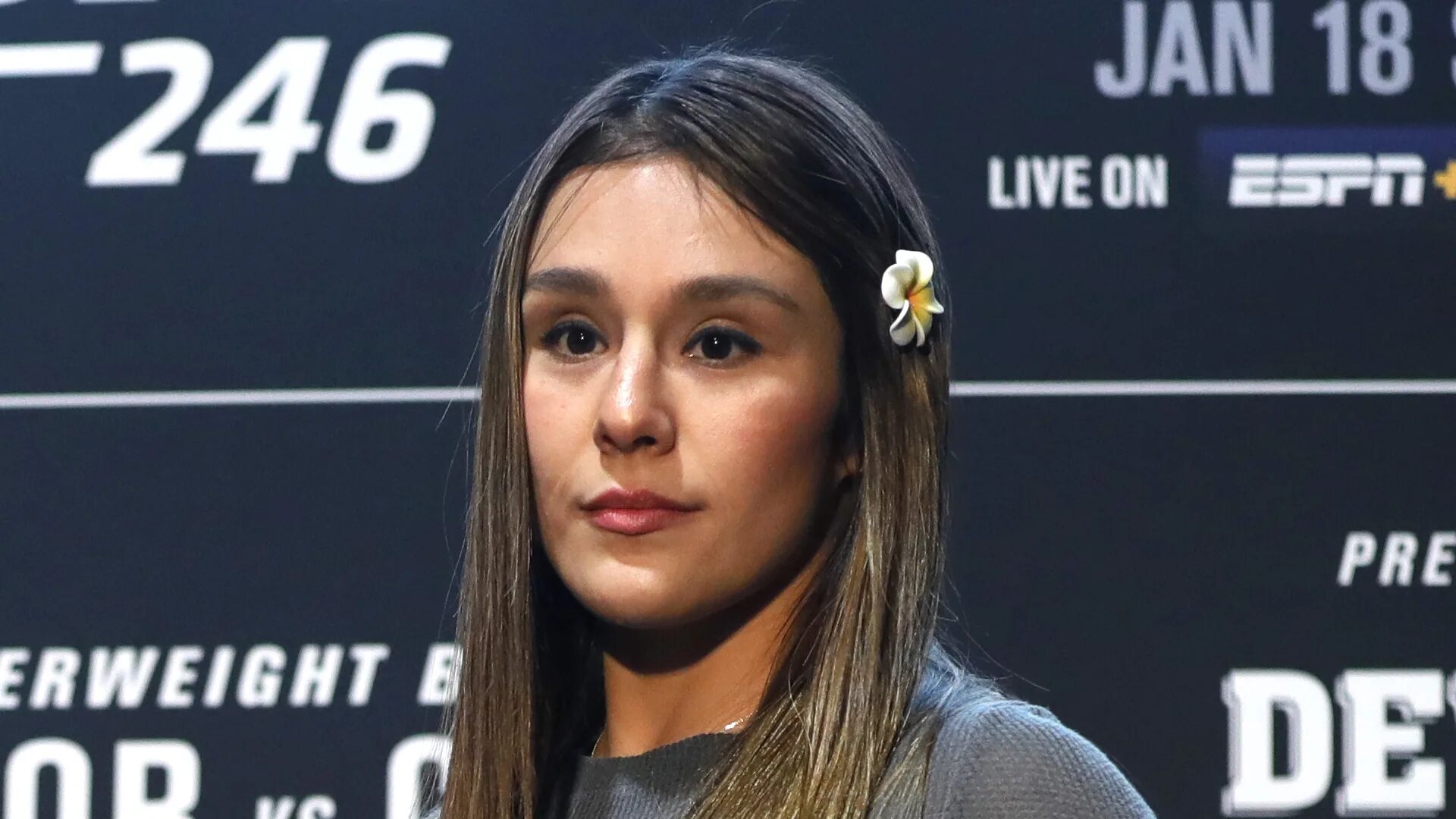 Alexa grasso. Алекса Грассо. Алекса Грассо юфс. Клаудия Гаделья – Алекса Грассо. Алекса Грассо мексиканский деятель искусств.