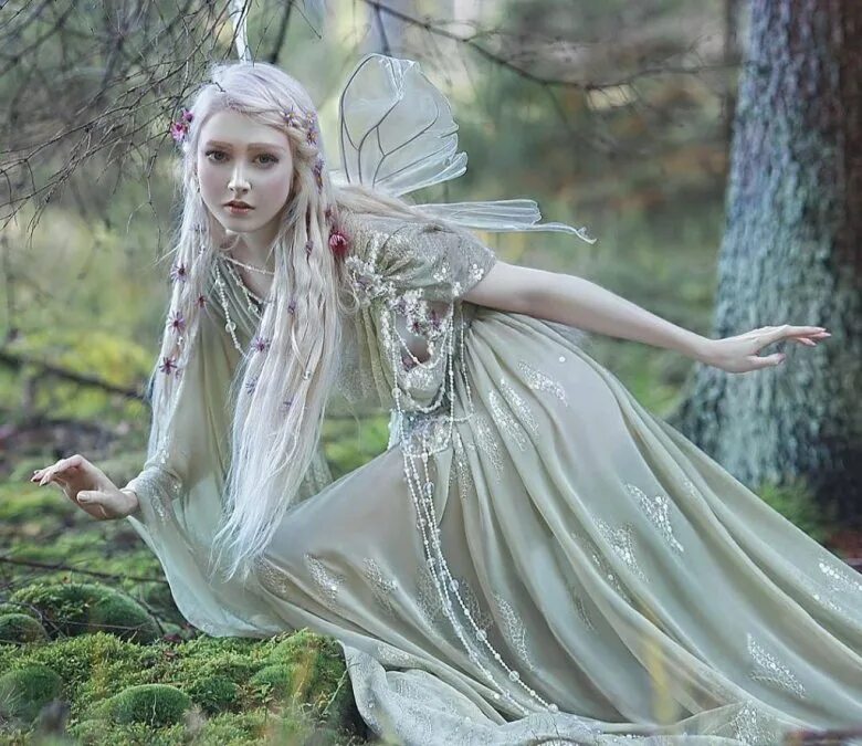 Жизнь эльфийки. Кейт ламберт эльф 18. Фотосессия в эльфийском стиле в лесу. Эльфийки анариэль. Женевьева косплей эльф.