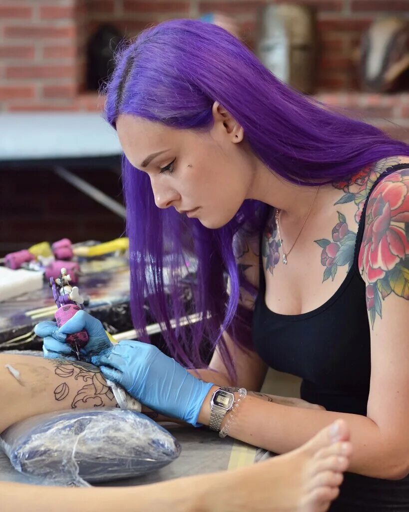 Тату салон владивосток. Тату мун владивосток яцунская. Тату студии владивосток. C-moon тату. Tattoo moon, владивосток, улица прапорщика комарова.