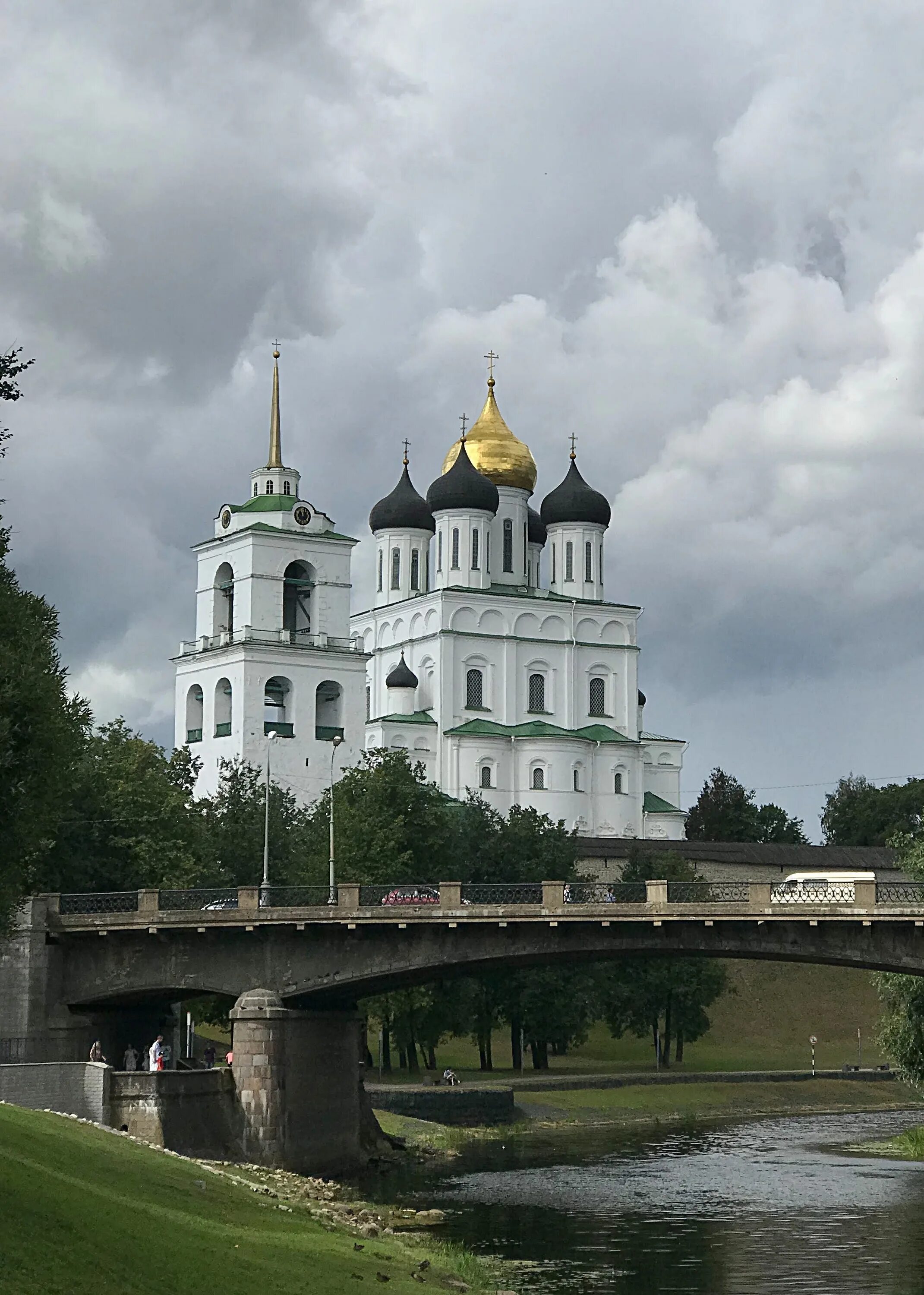 Псков свято троицкий. Храм Святой Троицы Псков.