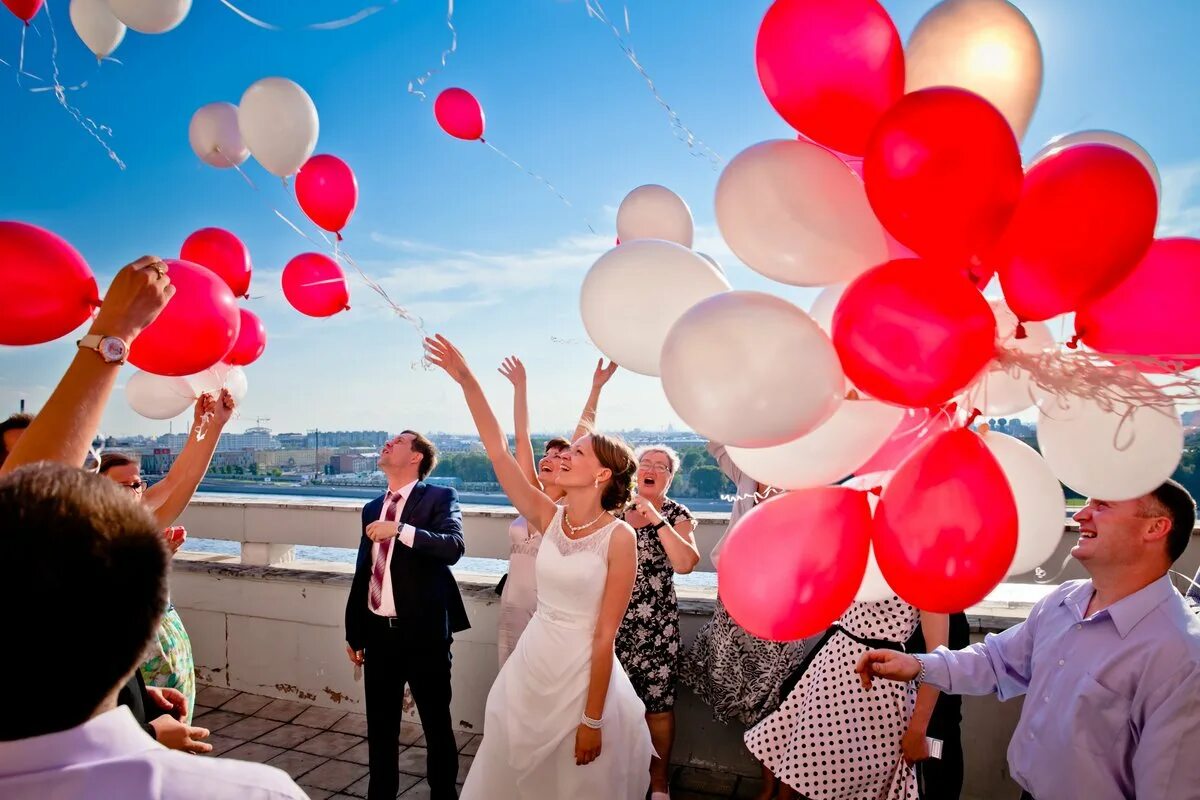 Шары на свадьбу. Свадьба с шарами. Шарики праздник. Воздушные шары.