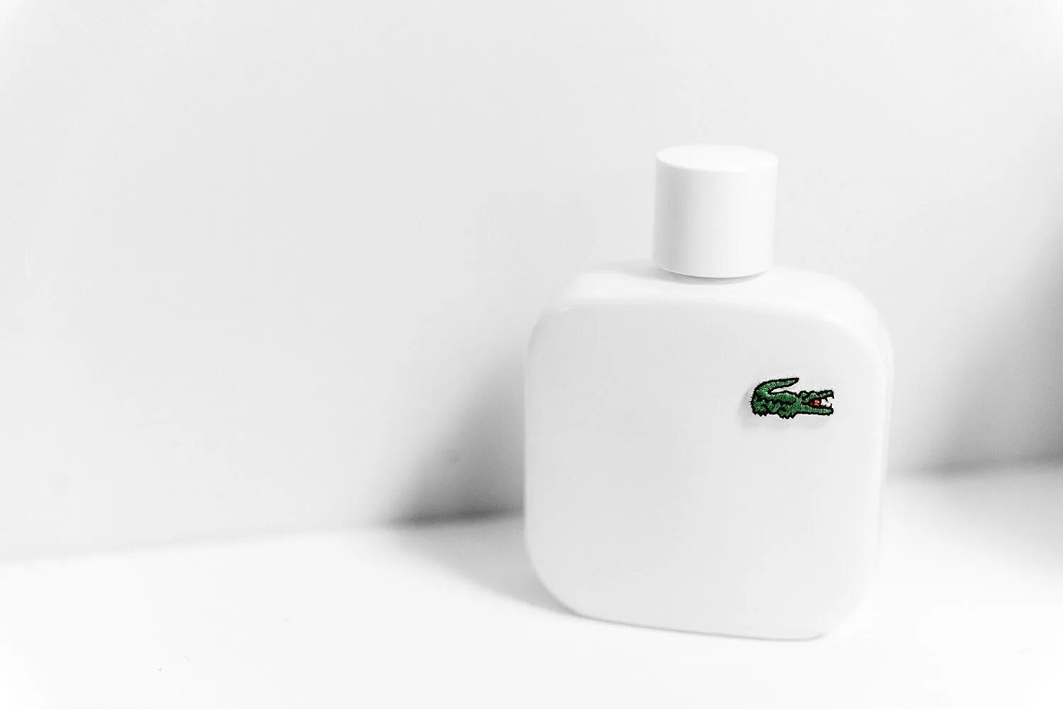 Lacoste l 12.12 отзывы. Lacoste l.12.12 Blanc. L 12 12 Blanc Lacoste мужские. Lacoste "Eau de Lacoste l.12.12 Blanc" EDT for men 100ml. Lacoste l. 12.12 Blanc EDT M 175ml.