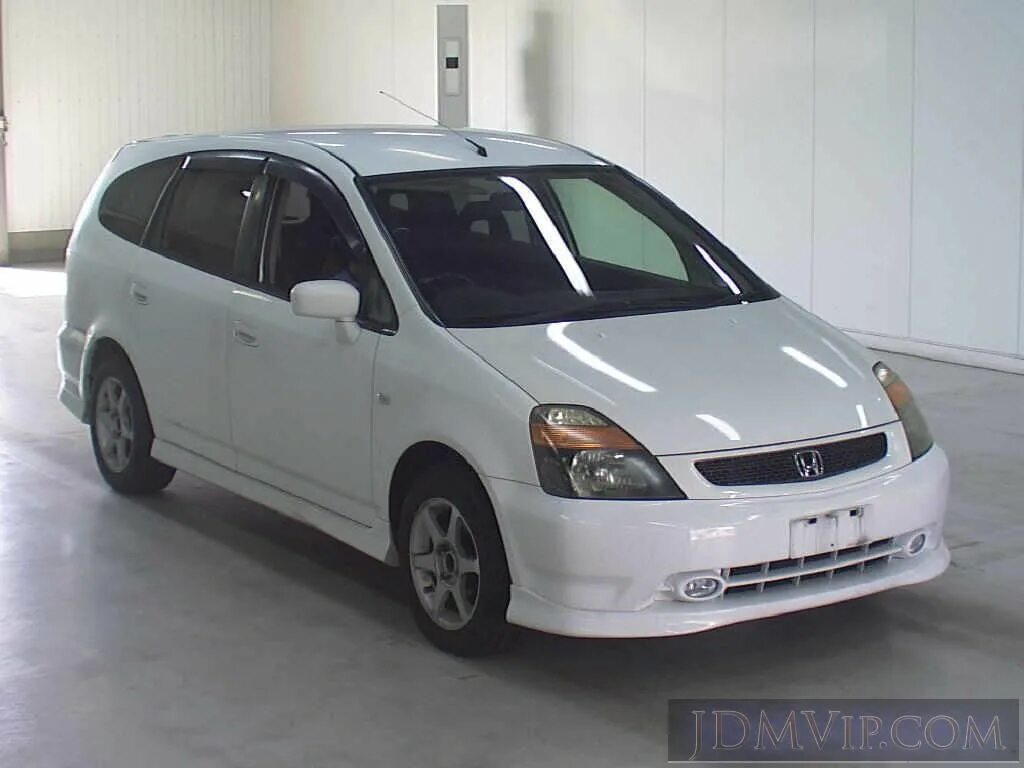 Купить хонда стрим в красноярском. Хонда стрим 2002. Honda Stream rn4. Honda стрим 2002 универсал. Хонда стрим 2002 турбо.