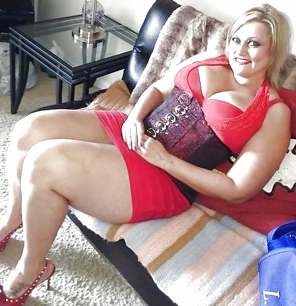 Большая мамкина. Огромные пышные задницы. Женщины с большими попами на улице. Толстые задницы в леггинсах. Пожелания будущей маме.