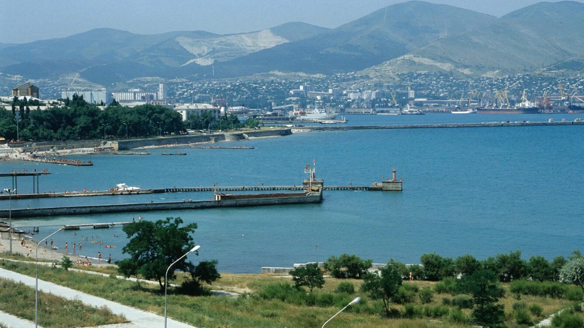 Цемесская бухта Новороссийск. Виды Новороссийска. Новороссийск / Novorossiysk. Город Новороссийск море. Авито краснодарский край новороссийск