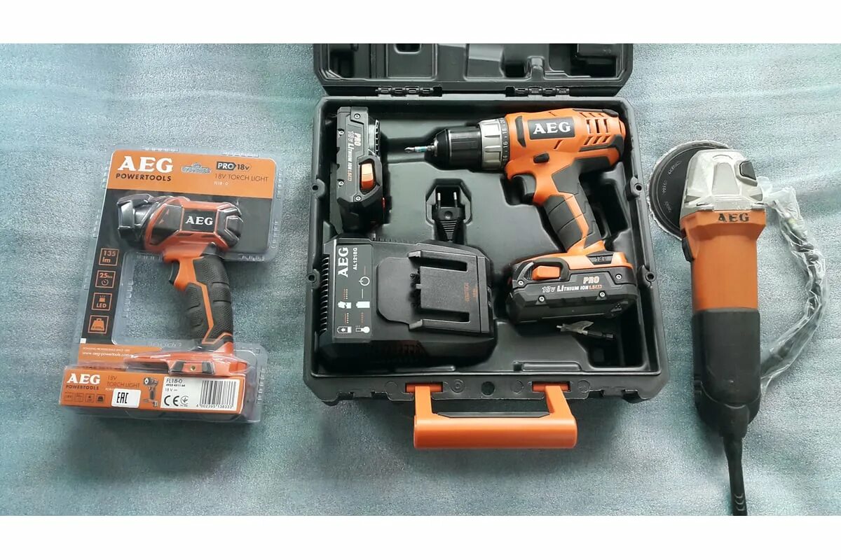 Aeg bs 18sbl 202c. Шуруповерт аег bs 18g4. шуруповерт аккумуляторный aeg bs 18g2 li-152с 433950. bs 18g2 li-152c. корпус для шуруповерта аег bs 18g2.