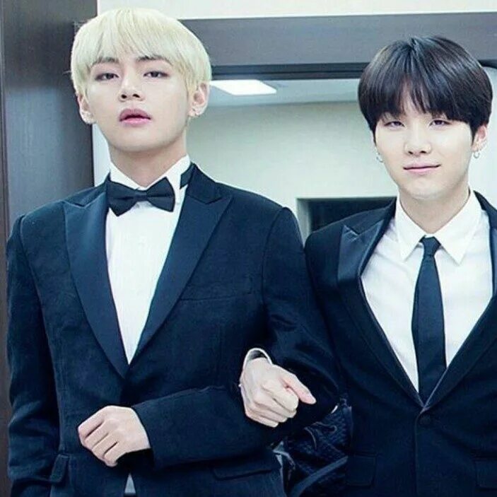 Отношение bts. Юнги и Тэхен. Taegi BTS. БТС Юнги и Тэхен.