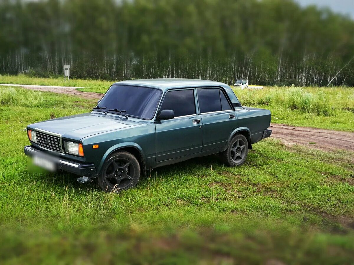 2105 год будущее. ваз 2107 бирюза. ваз 2107 бриз. ваз 2107 седан серебристый механика. название цветов машин ваз 2105.