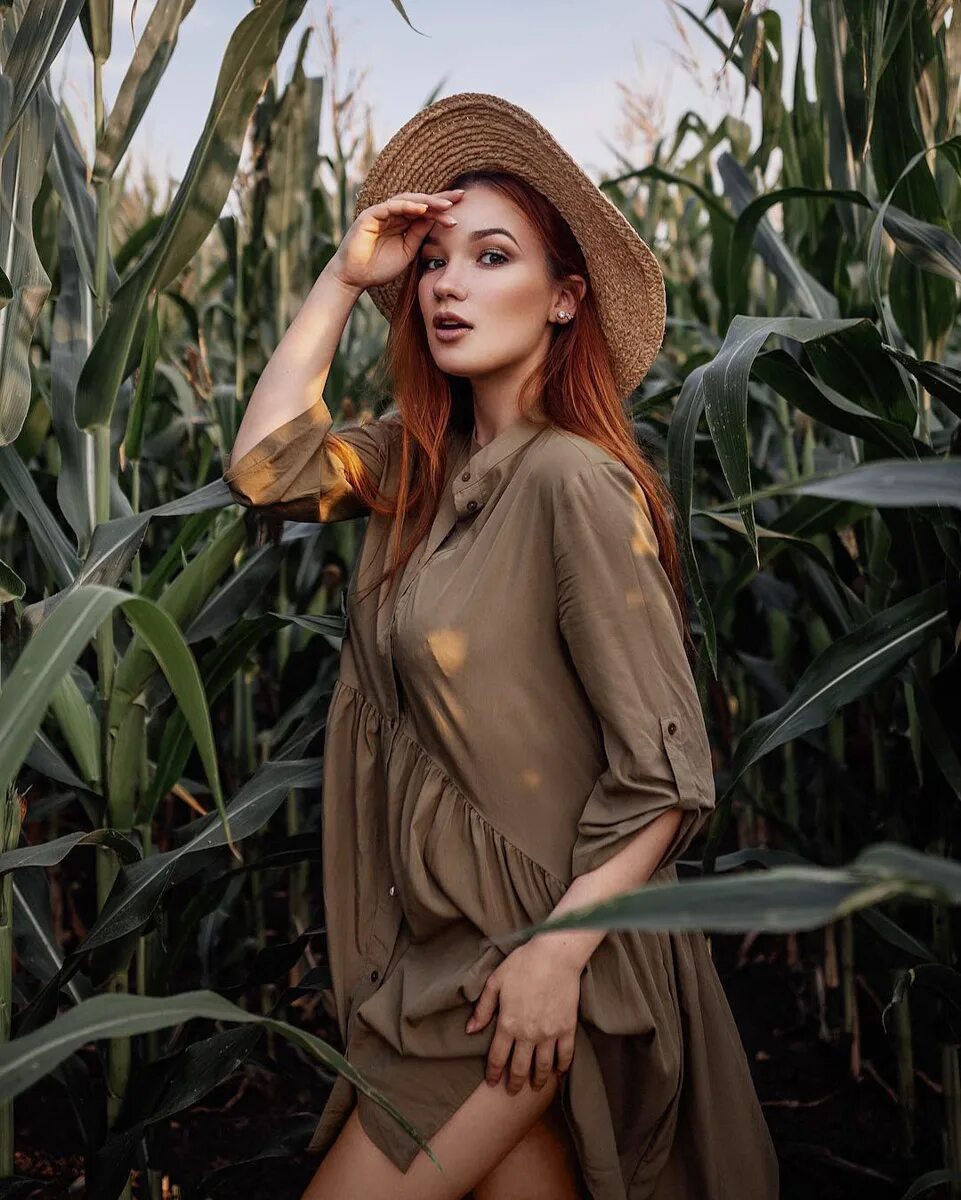 Фотосет в кукурузном поле. Девушка в кукурузе. Девушка в кукурузе. Фотосет в кукурузном поле. Девушки в кукурузном поле.