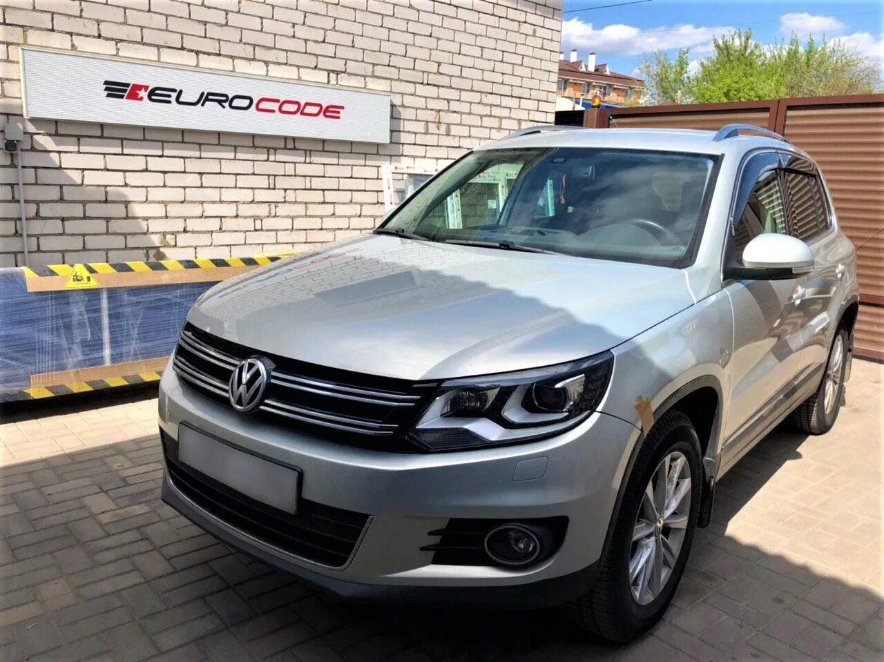 VW Tiguan 2. Tiguan 2012 2.0. Фольксваген Тигуан 2.0 TSI. VW Tiguan 1 2012. Volkswagen tiguan 2.0 tsi